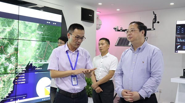 杭州市副市長王宏一行在茄子视频免费观看展廳參觀 杭州市副市長王宏一行在茄子视频免费观看展廳參觀