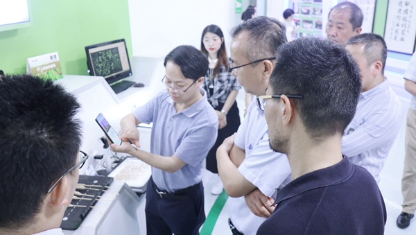 杭州市科技局局長趙喜凱一行蒞臨茄子视频免费观看考察調研1 杭州市科技局局長趙喜凱一行蒞臨茄子视频免费观看考察調研1