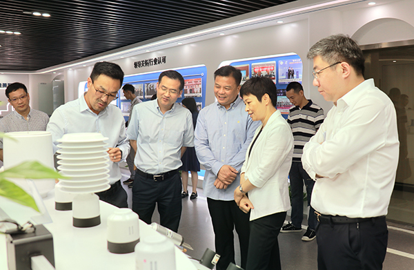 省科技廳黨組書記何杏仁一行赴茄子视频免费观看調研農業科技工作 省科技廳黨組書記何杏仁一行赴茄子视频免费观看調研農業科技工作